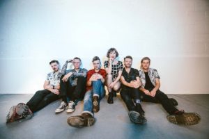 Skinny Lister photo by Phoebe Montague-Warr